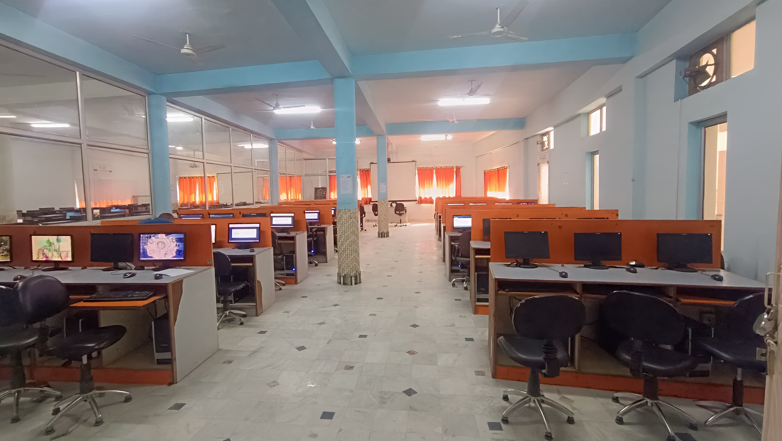 DBUU, DBIT Academic photo 12